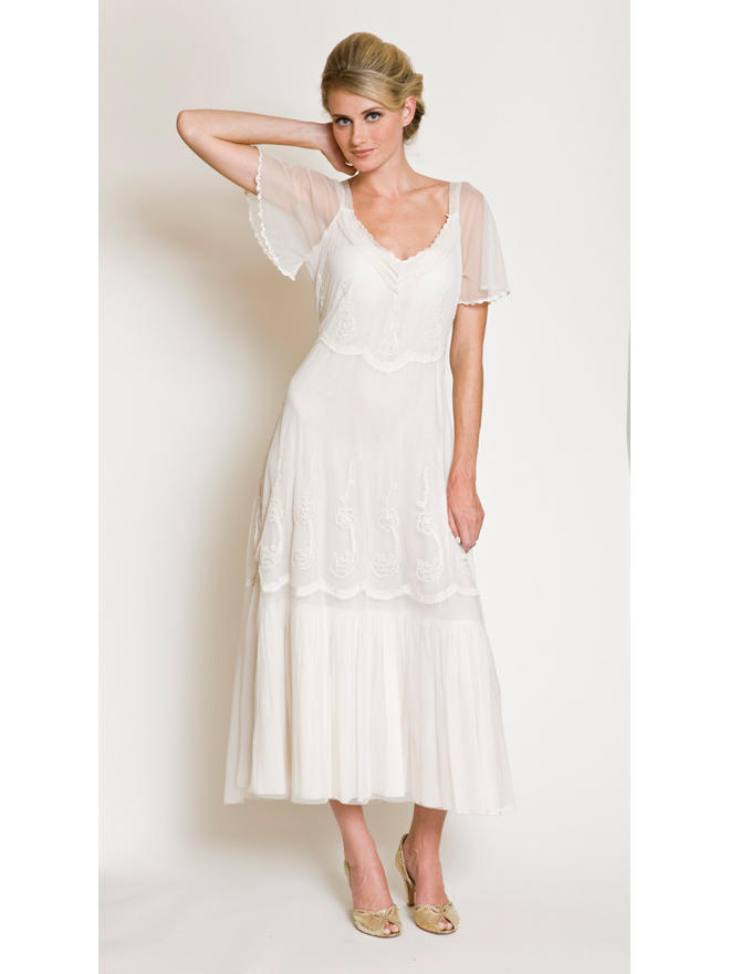 AL8902 Ivory Lace V-Neck Dress