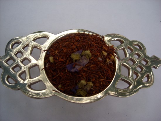 Almond Rocker Rooibos Tea - Marzipan in a cup!  Sweet almond with cherry-dash like notes.  Excellent nutty finish is complimented by the wonderful taste of almonds.