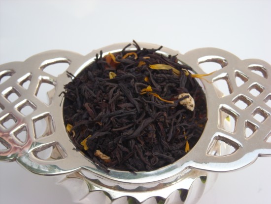 Brandied Apple Black Tea - This tea has delicious astringency and Macintosh-like caramelized apple hints. Perfect for the Fall!