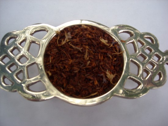 Giverny Monet Rooibos Tea - Luxury Rooibos!  Chocolate and pineapple waft gently through premium rooibos with a light nutty finish.