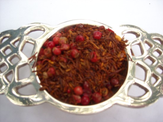 Sergeant Pepper's Orange Rooibos Tea - Citrus orange notes rhumba through lightly la cucaracha hot rooibos.  Luxury rooibos with orange, red peppercorns and chili pepper.